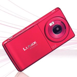 Post Thumbnail of ドコモ「LUMIX Phone P-02D」タッチパネル感度設定メニュー追加と microSDXC カード問題改善のアップデートを7月5日開始