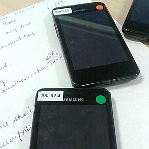 Post Thumbnail of サムスン、3GB RAM (メモリー) を搭載したスマートフォンを2013年モデルとして開発中？プロトタイプと思われる実機画像リーク