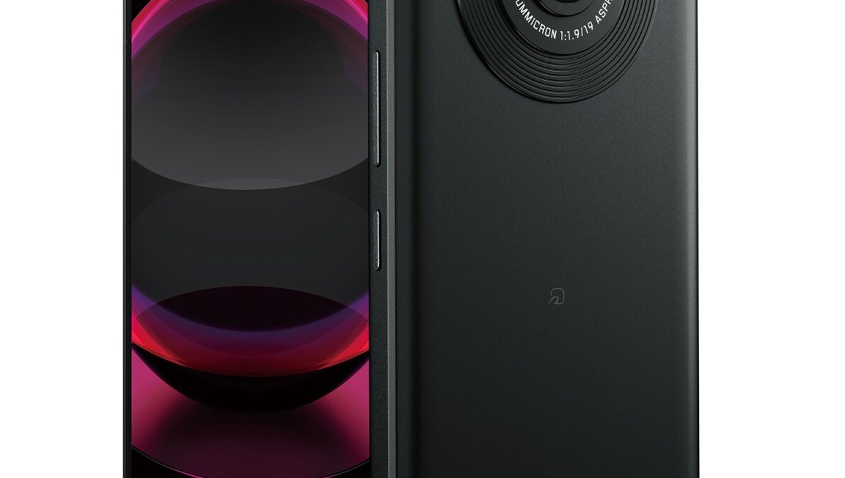 AQUOS R8 pro